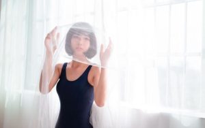 我心情压抑，纠结于婚姻关系，到底该怎么处理才好？