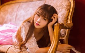 分手后前任纠缠还拿照片威胁我，我到底该怎么办啊？