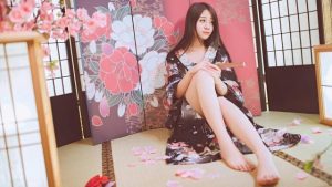 我事业不顺，猜忌老公外遇且朋友疏离，到底有什么转变方法？