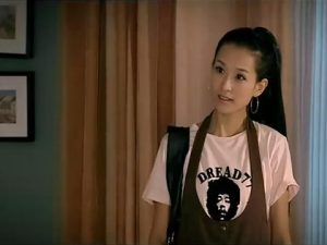 因为老公怀疑我外遇，半夜把我吵醒，我现在很害怕，该怎么办？